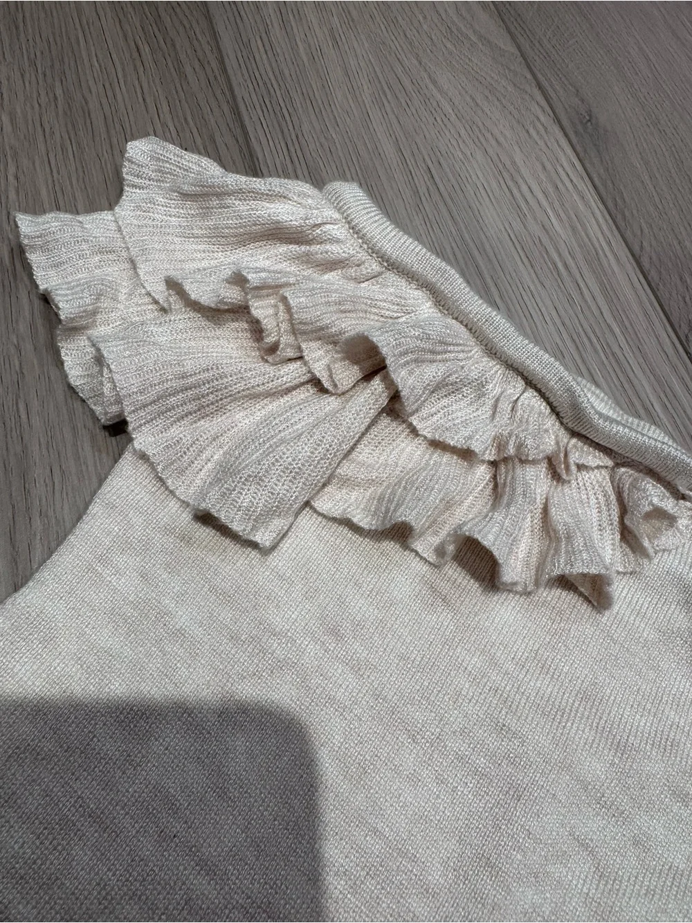 PRETTYLITTLETHING Cream strapless Ruffle Knit Top - Picture 2 of 3